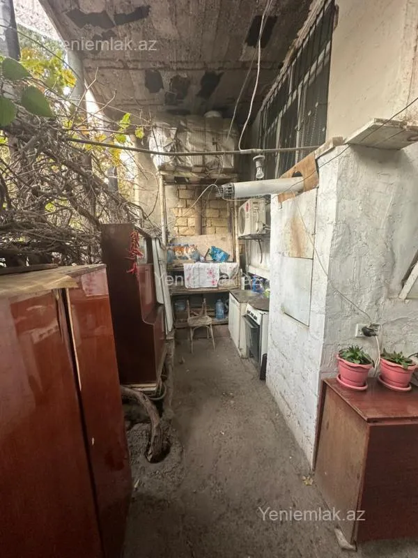 Satılır 2 otaqlı köhnə tikili 60 m²