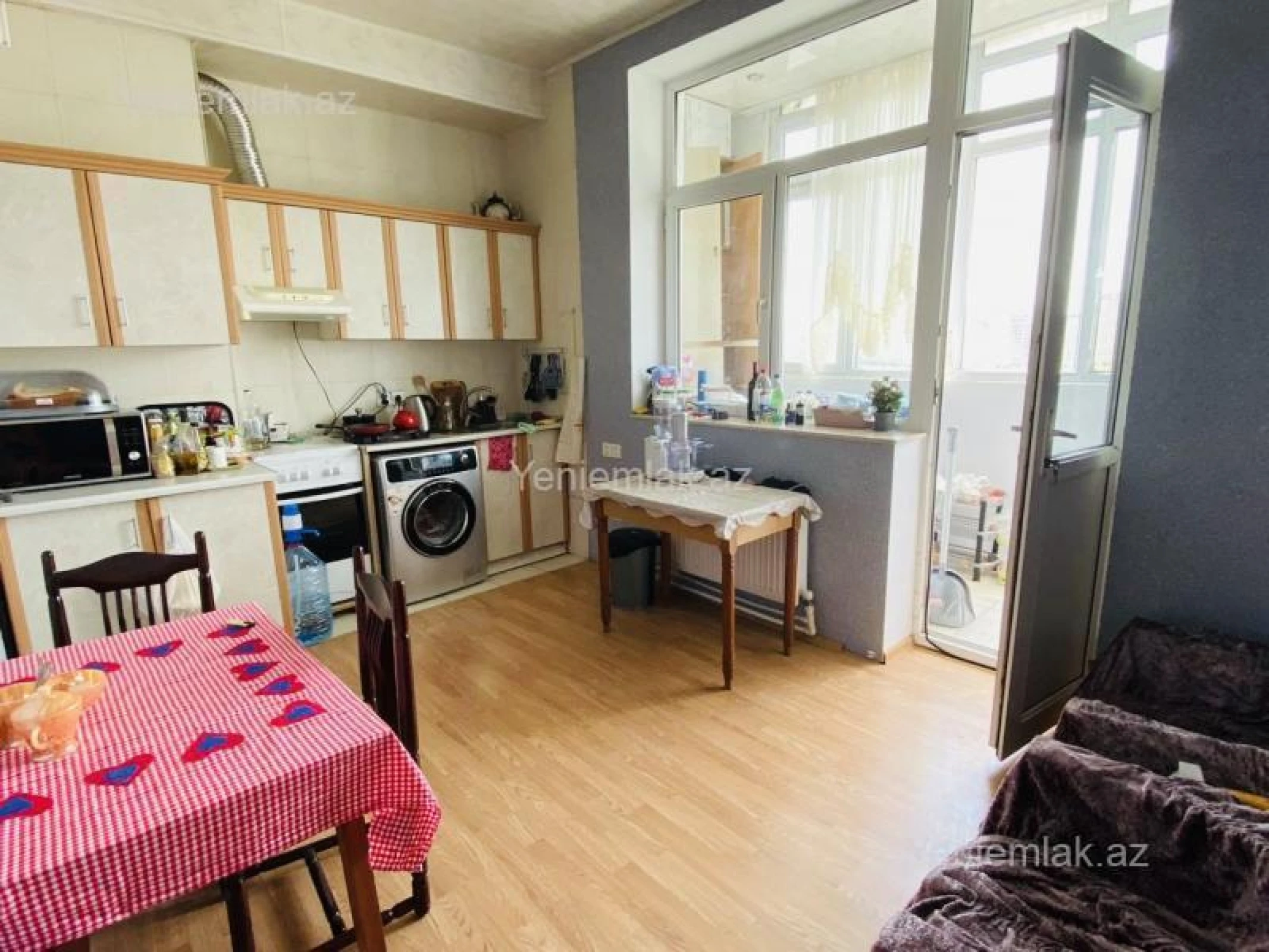 Satılır 2 otaqlı yeni tikili 72 m²