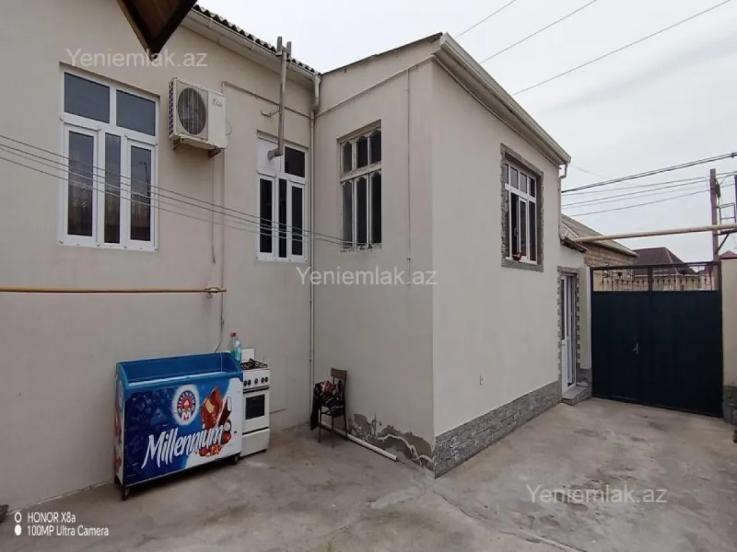 Satılır 4 otaqlı həyət evi 120 m²