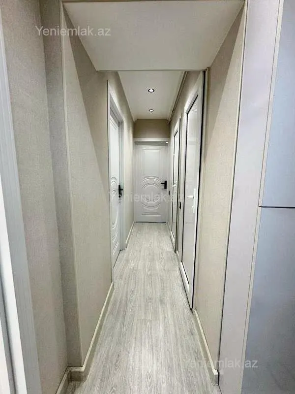 Satılır 3 otaqlı köhnə tikili 70 m²