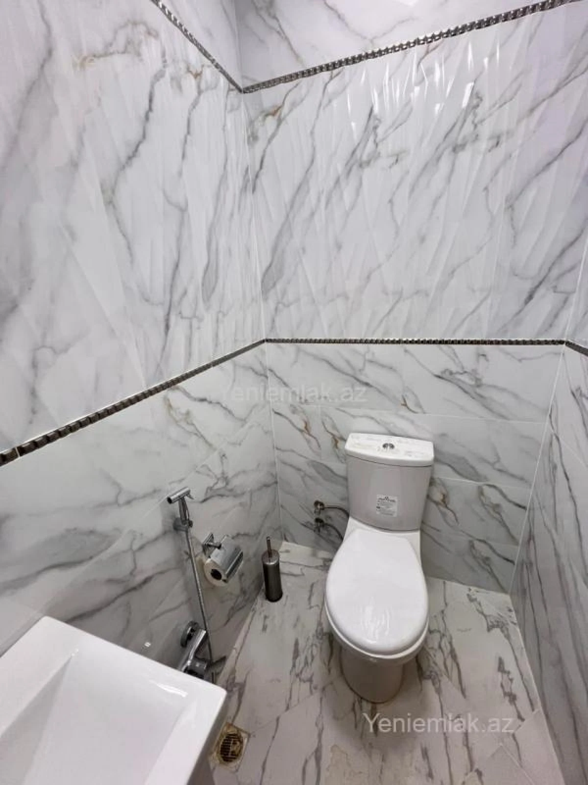 Satılır 3 otaqlı yeni tikili 100 m²