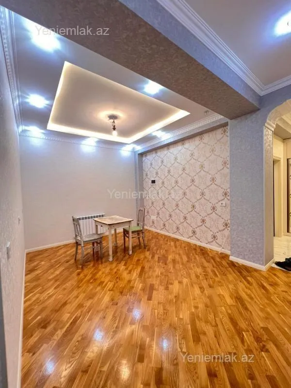 Satılır 3 otaqlı yeni tikili 100 m²