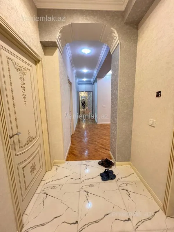 Satılır 3 otaqlı yeni tikili 100 m²