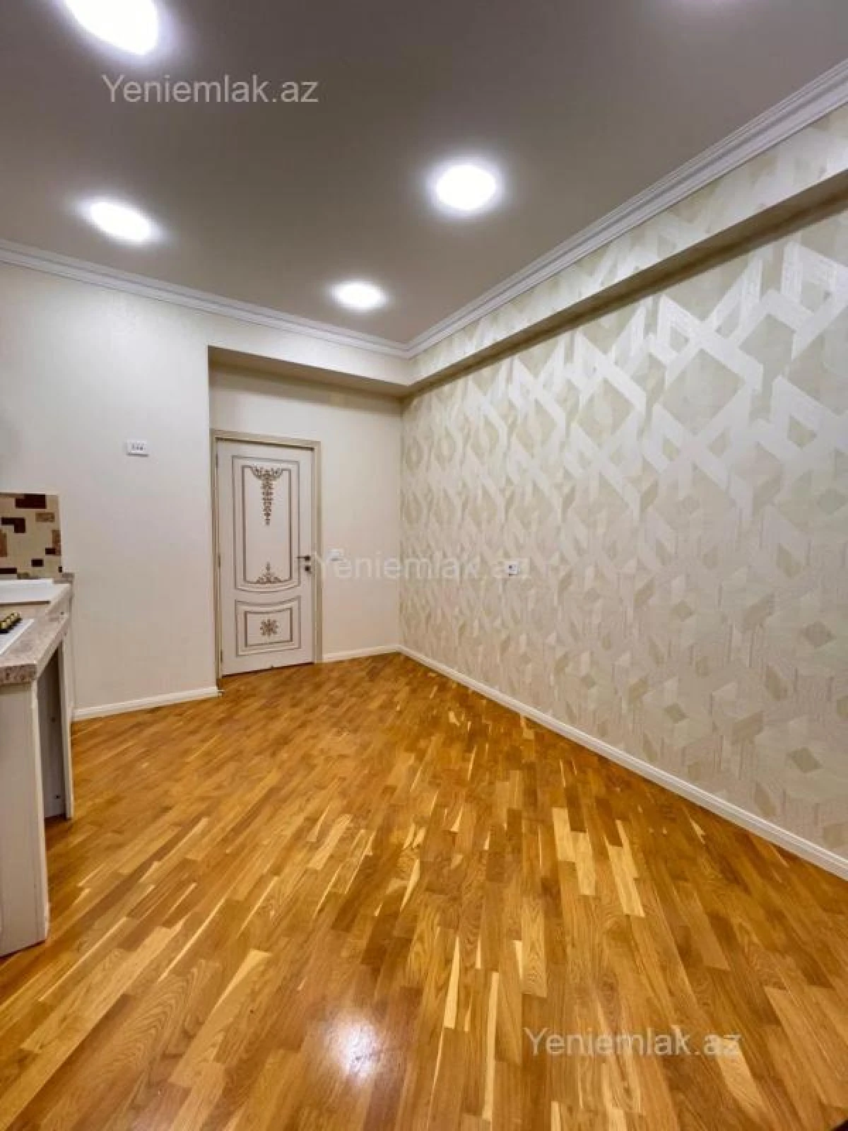 Satılır 3 otaqlı yeni tikili 100 m²