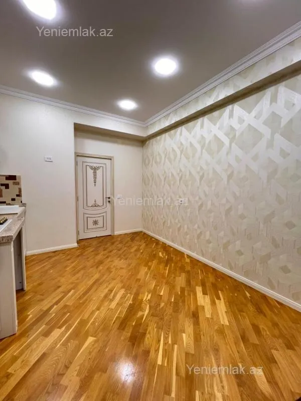 Satılır 3 otaqlı yeni tikili 100 m²