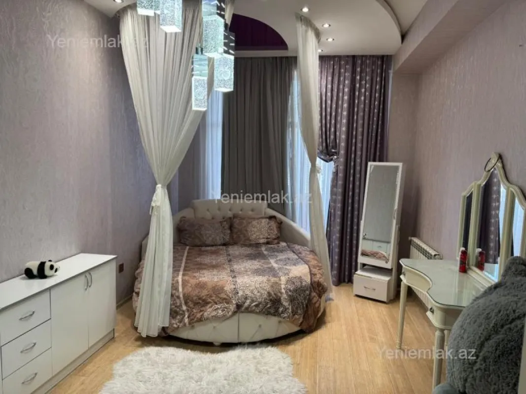 Satılır 3 otaqlı yeni tikili 118 m²