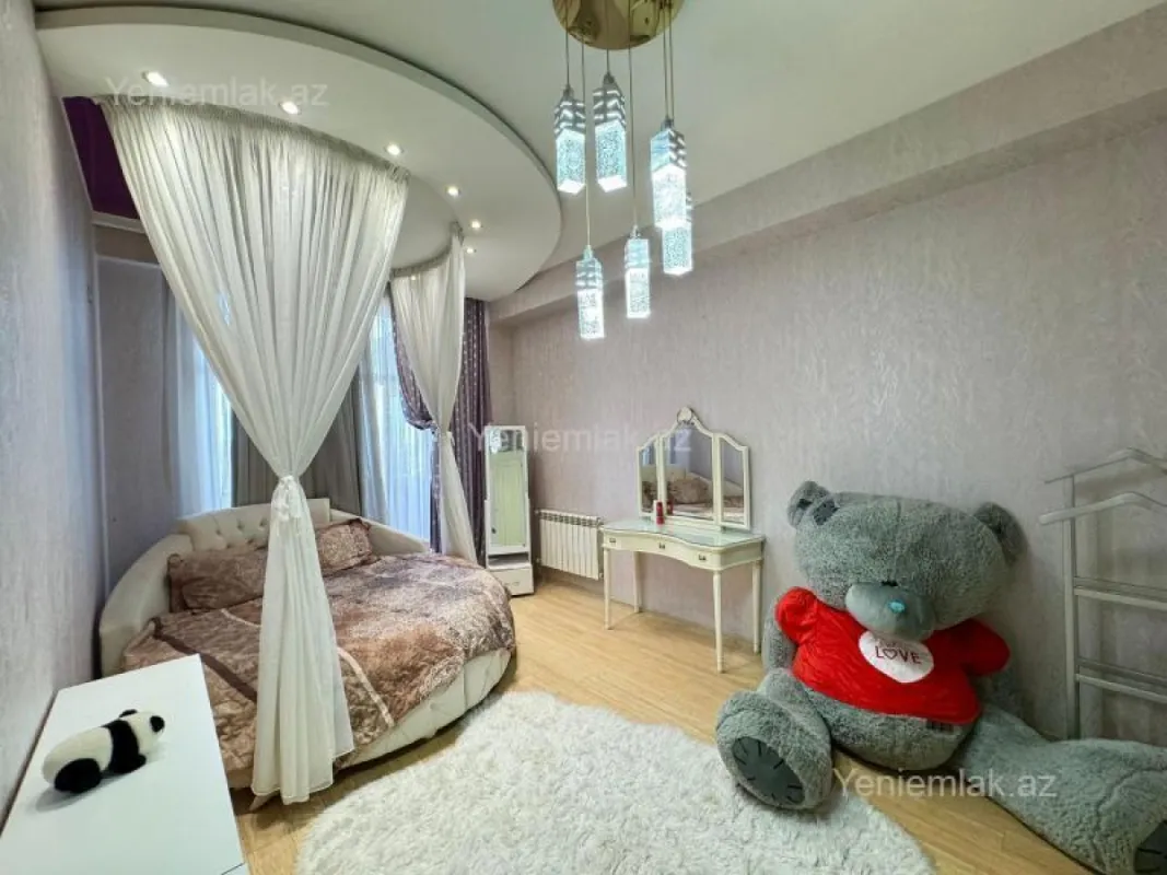 Satılır 3 otaqlı yeni tikili 118 m²