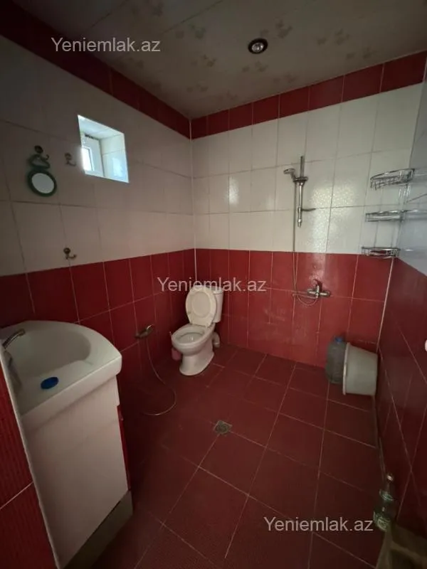 Satılır 4 otaqlı həyət evi 150 m²