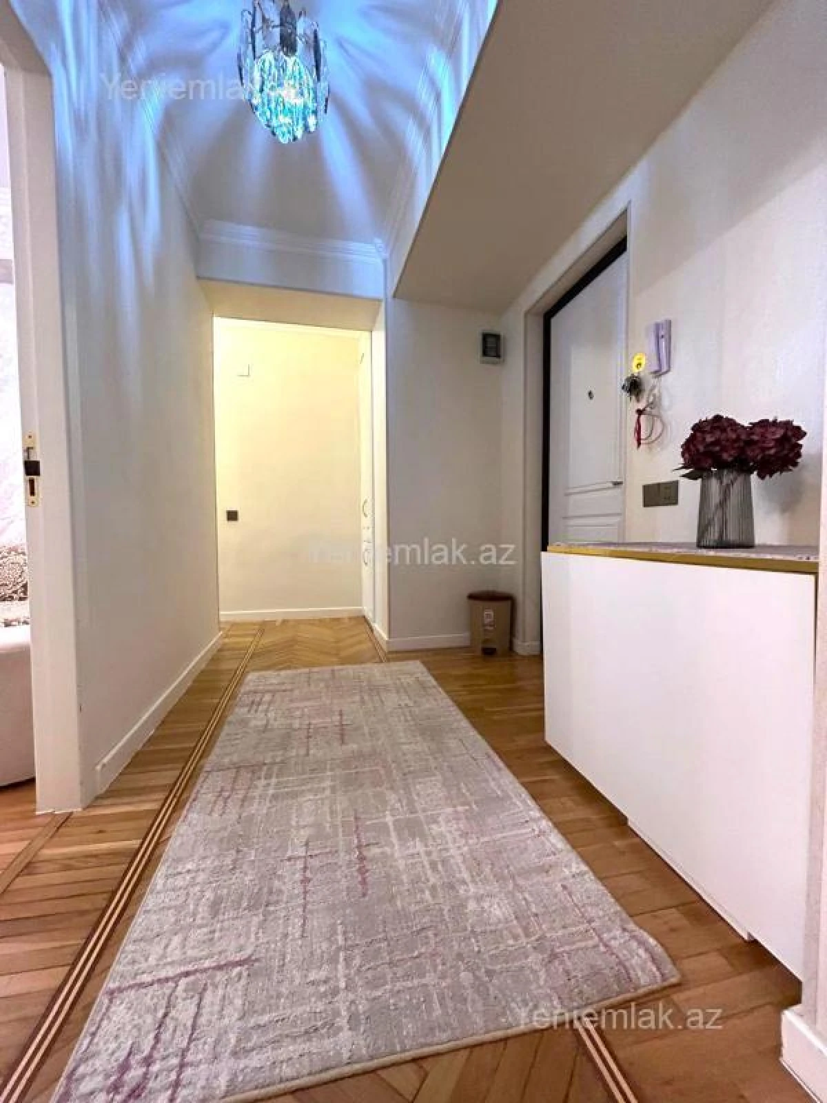 Satılır 2 otaqlı köhnə tikili 70 m²