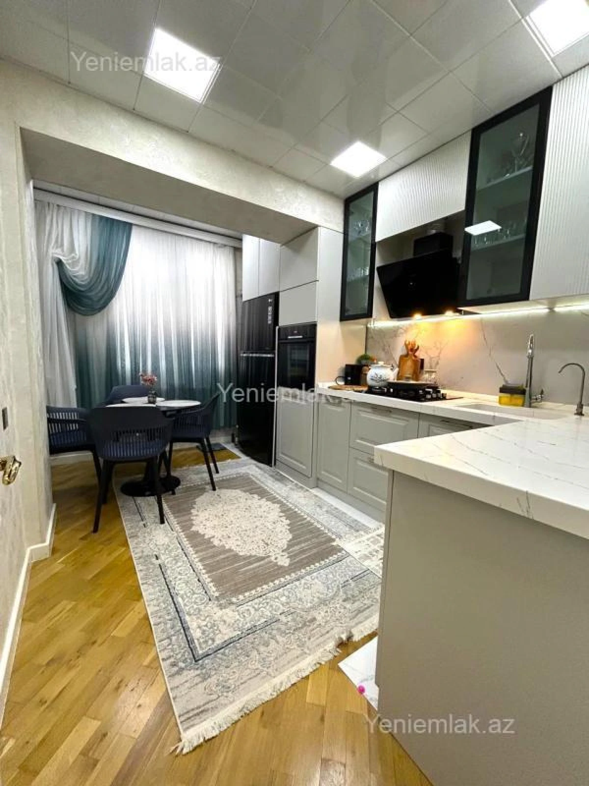 Satılır 2 otaqlı köhnə tikili 70 m²