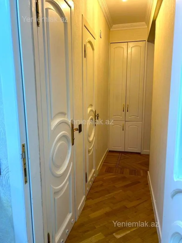 Satılır 2 otaqlı köhnə tikili 70 m²