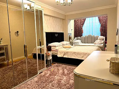 Satılır 2 otaqlı köhnə tikili 70 m²