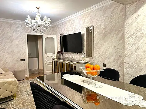 Satılır 2 otaqlı köhnə tikili 70 m²