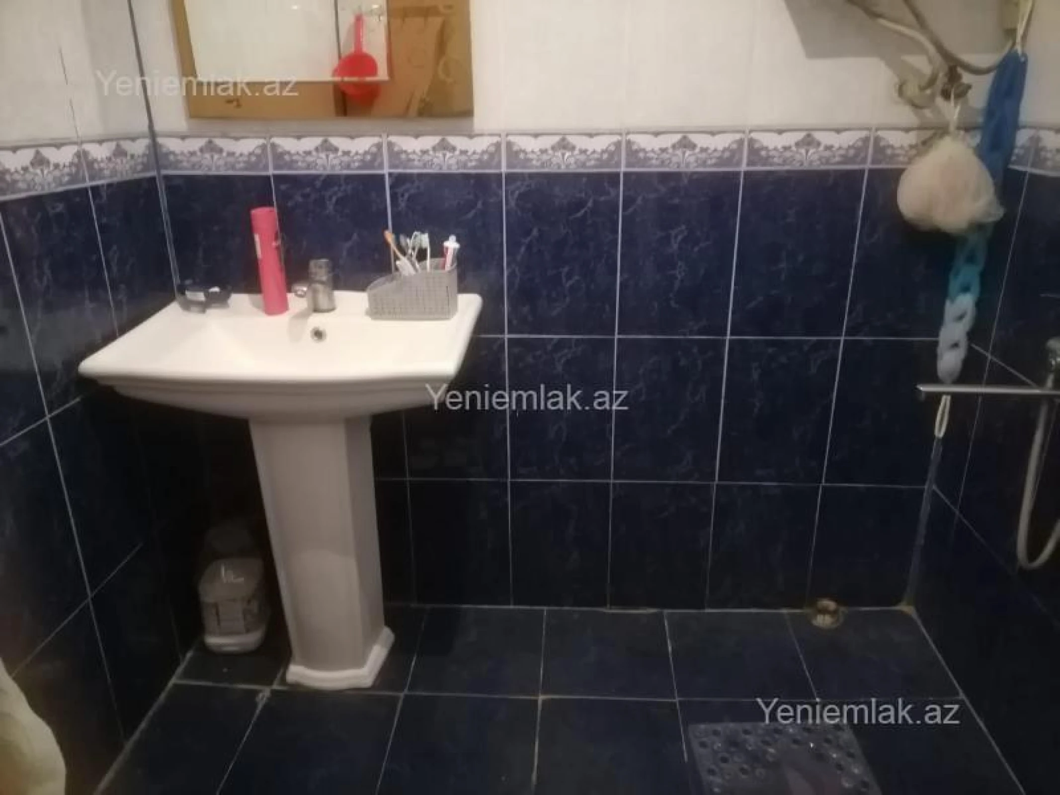 Satılır 3 otaqlı köhnə tikili 65 m²