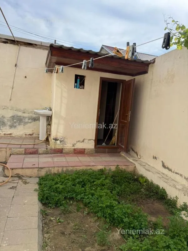 Satılır 3 otaqlı həyət evi 105 m²