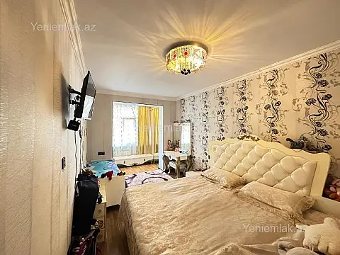 Satılır 4 otaqlı köhnə tikili 110 m²