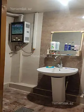 Satılır 3 otaqlı köhnə tikili 80 m²