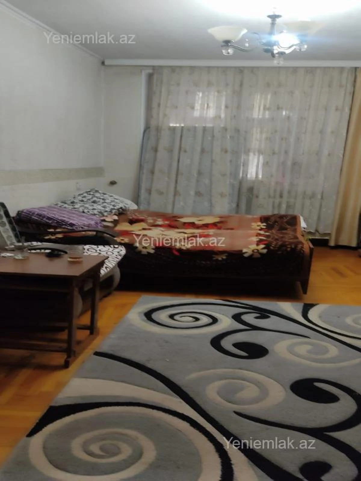 Satılır 3 otaqlı köhnə tikili 80 m²