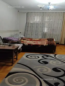 Satılır 3 otaqlı köhnə tikili 80 m²