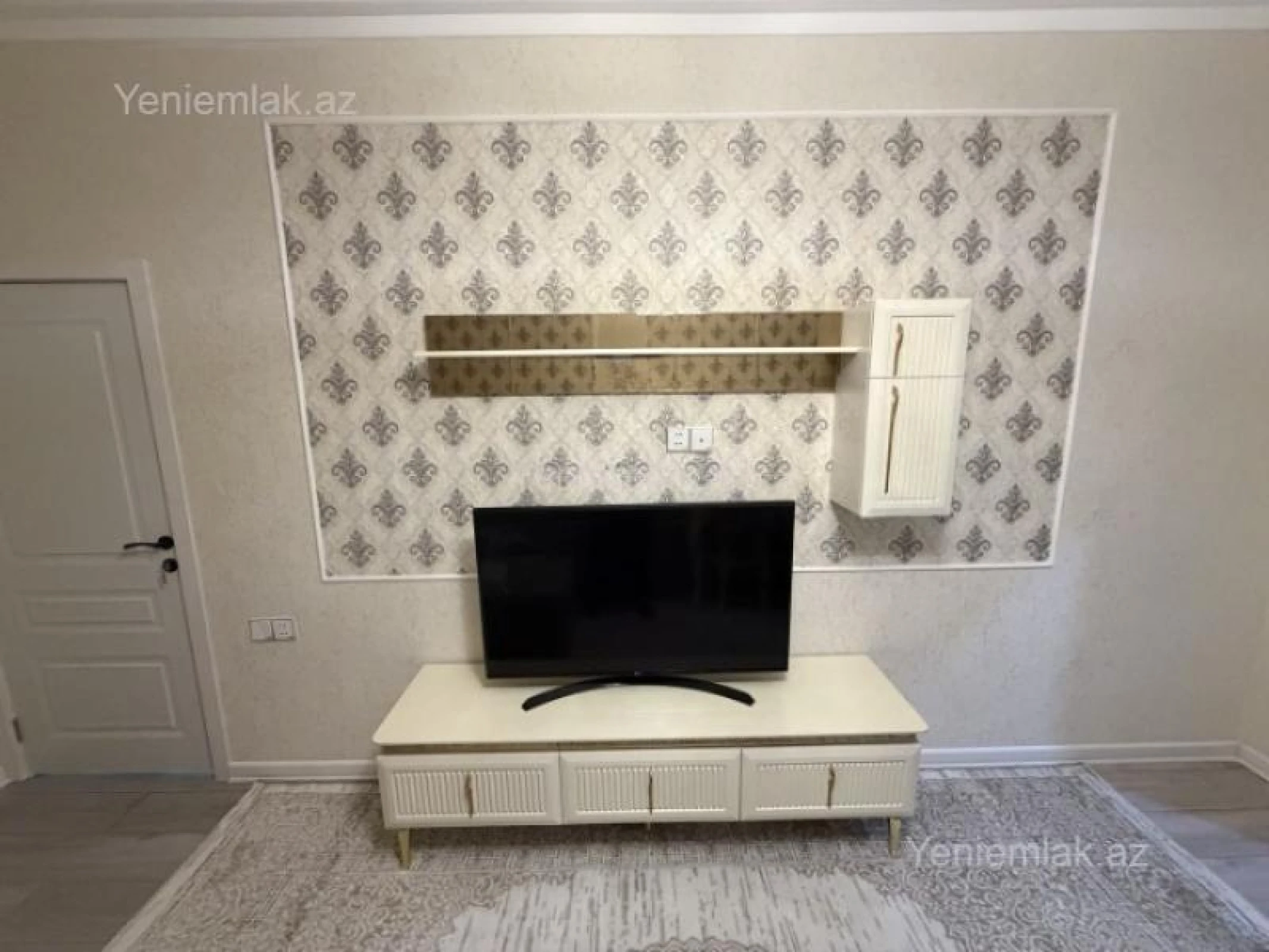 Satılır 9 otaqlı köhnə tikili 60 m²