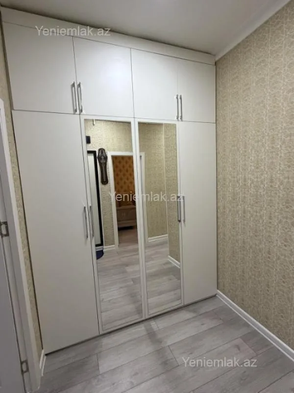 Satılır 9 otaqlı köhnə tikili 60 m²