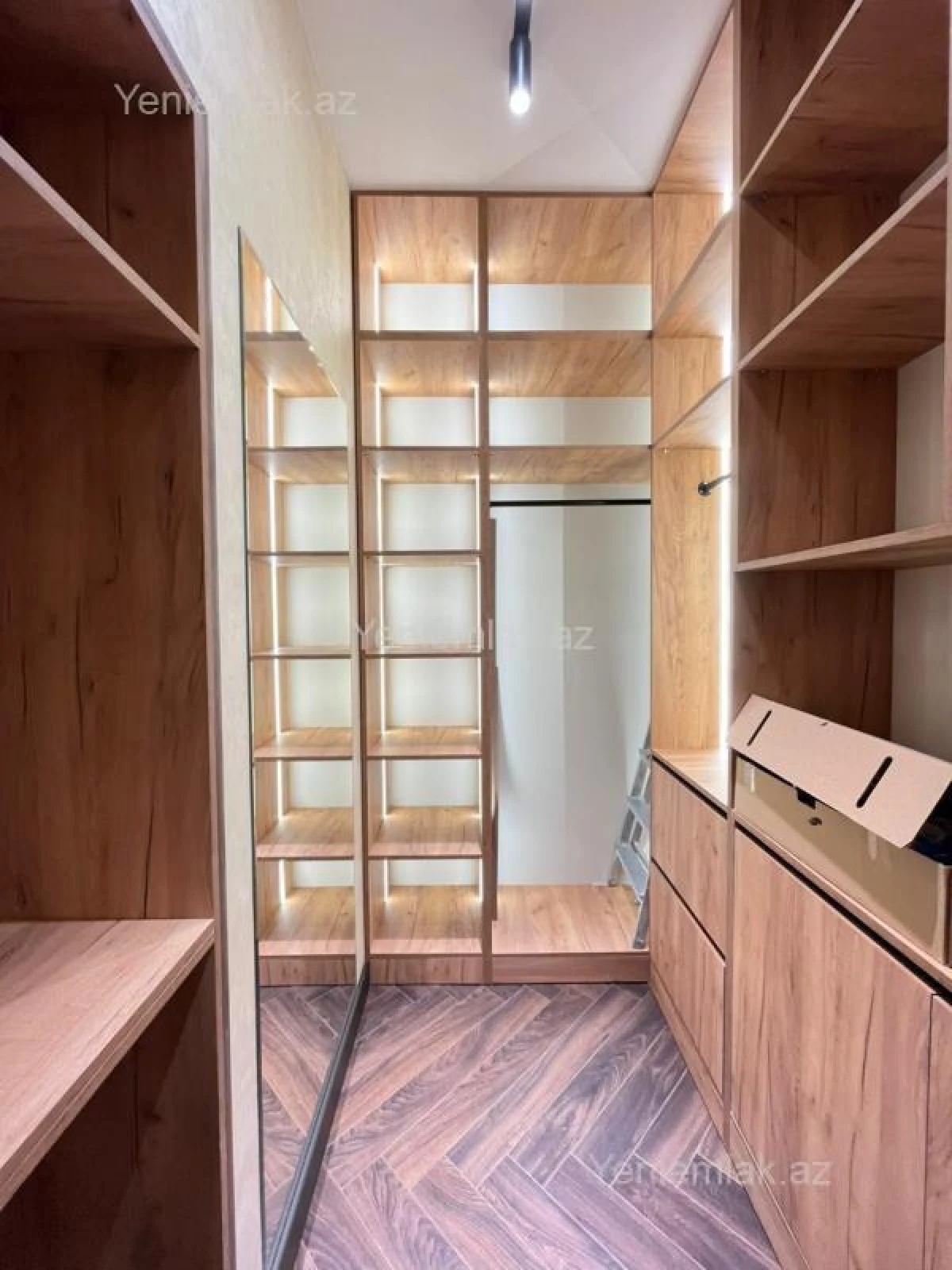 Satılır 2 otaqlı yeni tikili 68 m²