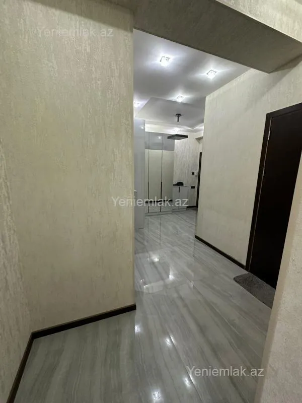 Satılır 3 otaqlı yeni tikili 110 m²