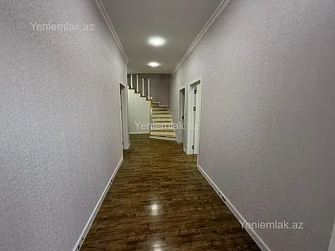 Satılır 5 otaqlı həyət evi 180 m²