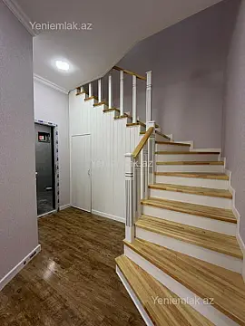 Satılır 5 otaqlı həyət evi 180 m²
