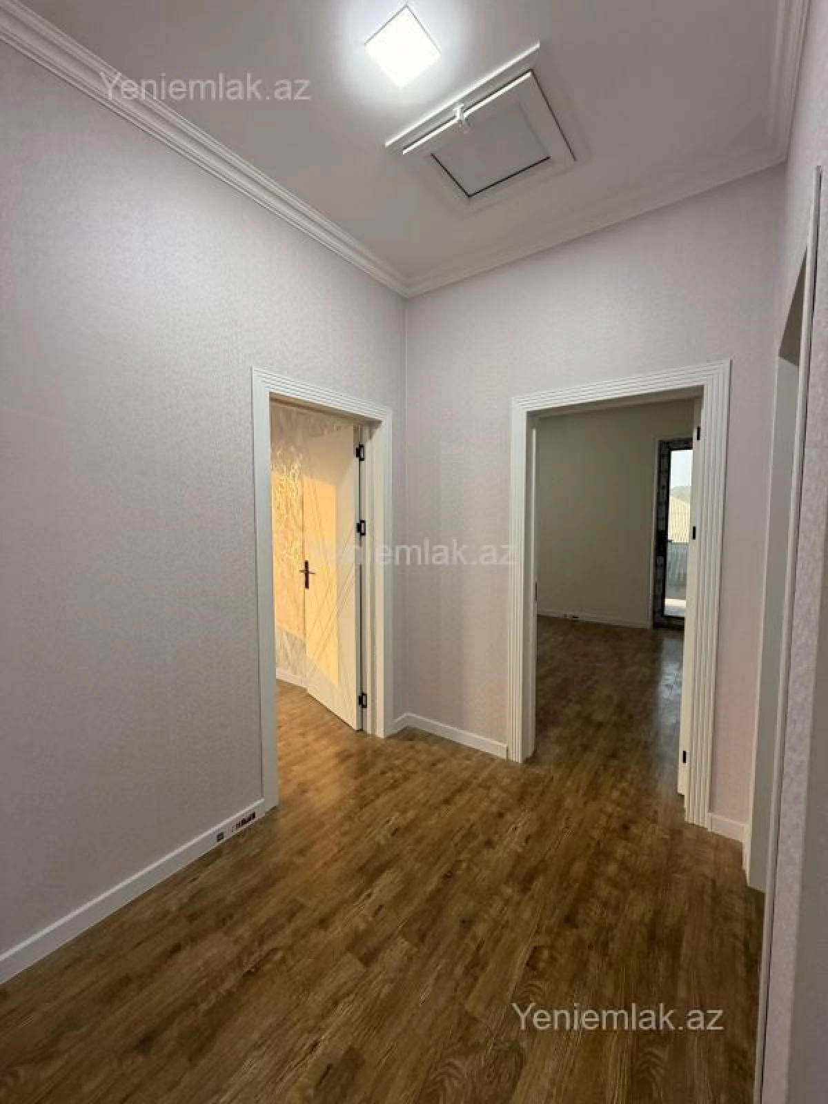 Satılır 5 otaqlı həyət evi 180 m²