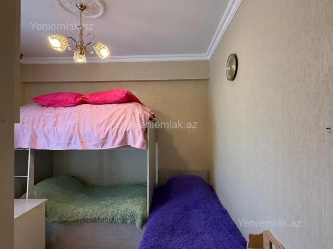 Satılır 3 otaqlı yeni tikili 70 m²