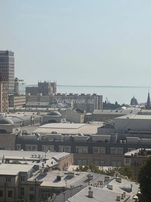 Satılır 4 otaqlı yeni tikili 220 m²