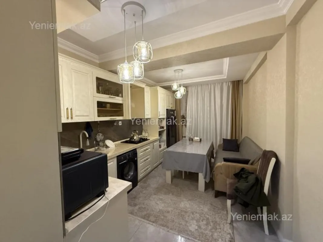 Satılır 3 otaqlı yeni tikili 129.8 m²