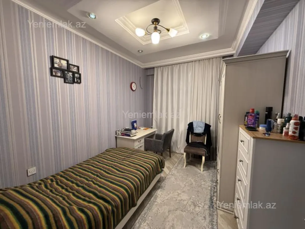 Satılır 3 otaqlı yeni tikili 129.8 m²