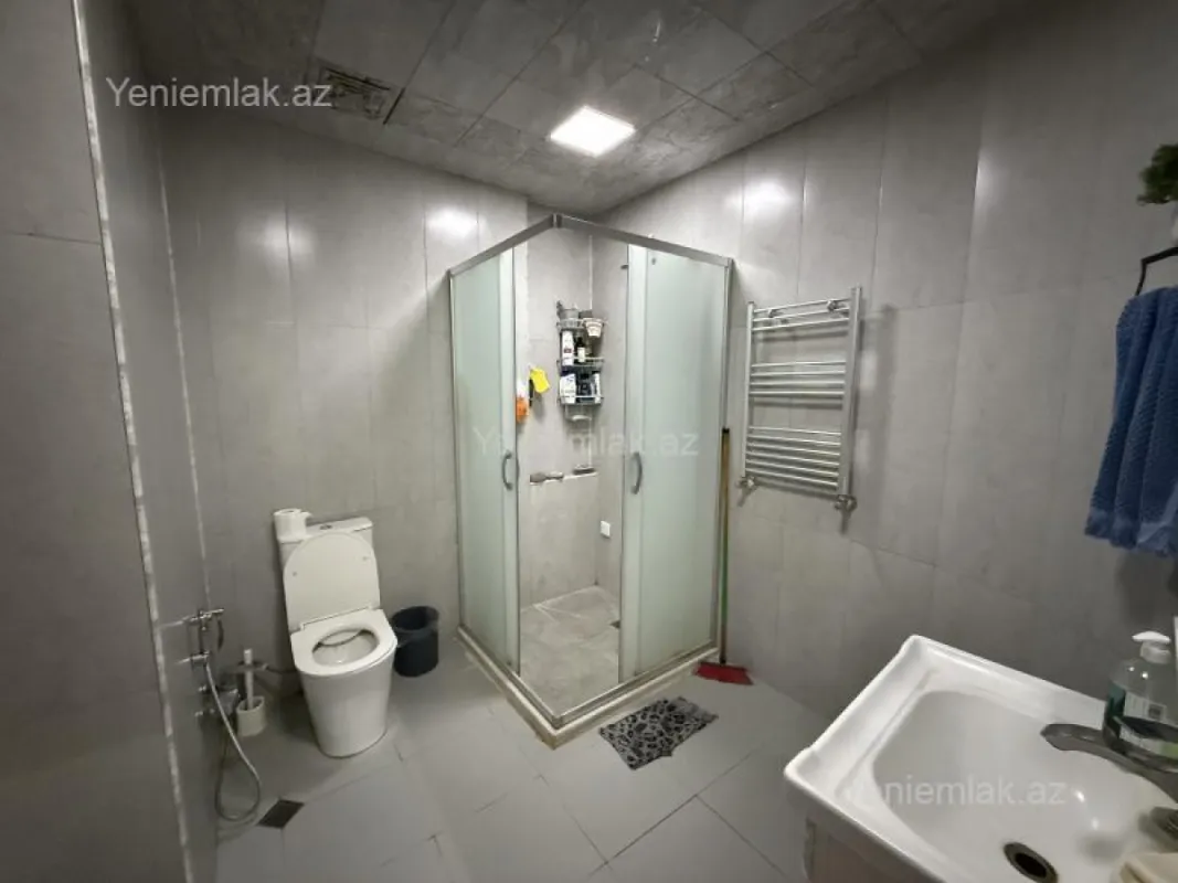 Satılır 3 otaqlı yeni tikili 129.8 m²