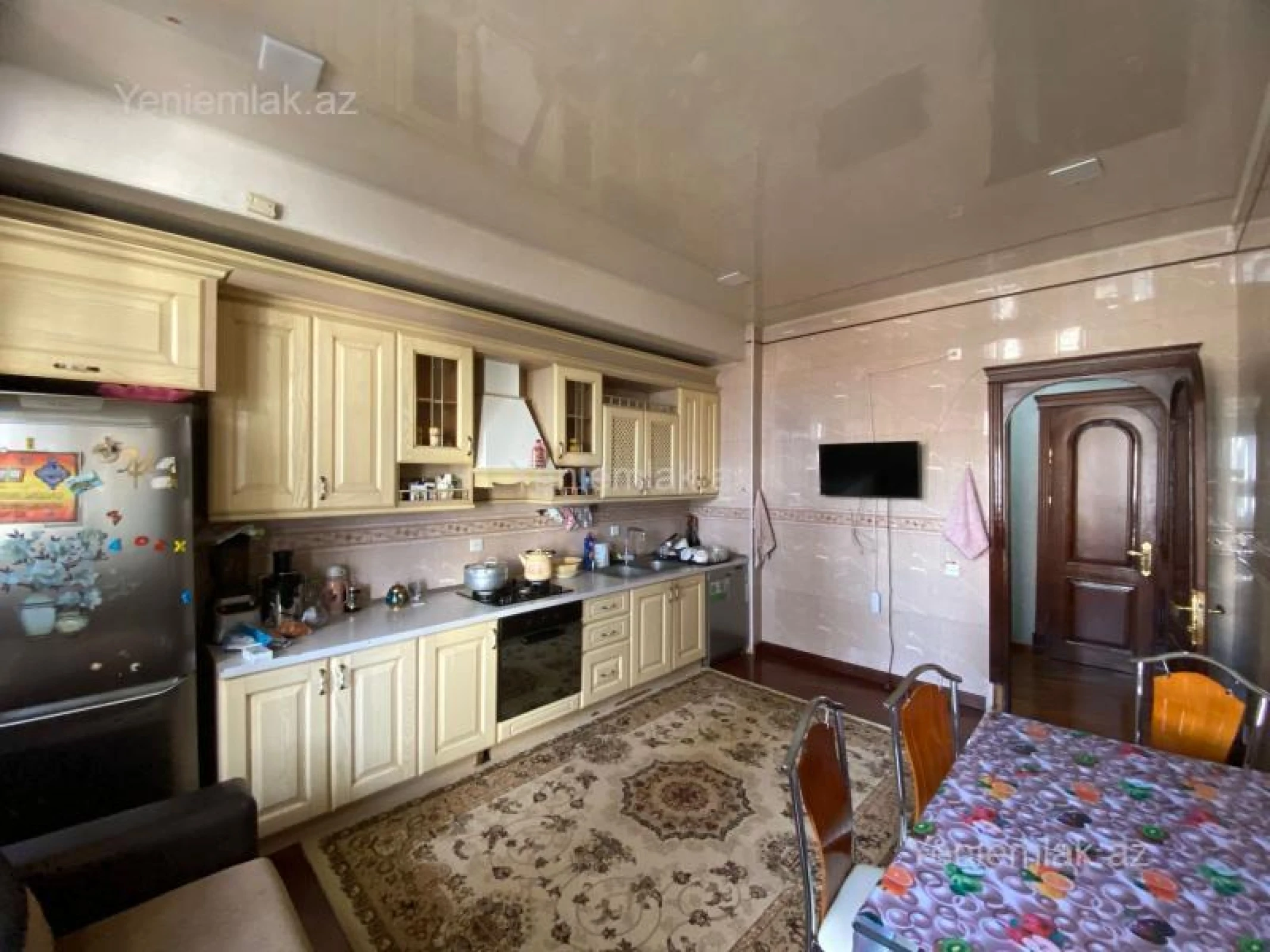 Satılır 3 otaqlı yeni tikili 140 m²