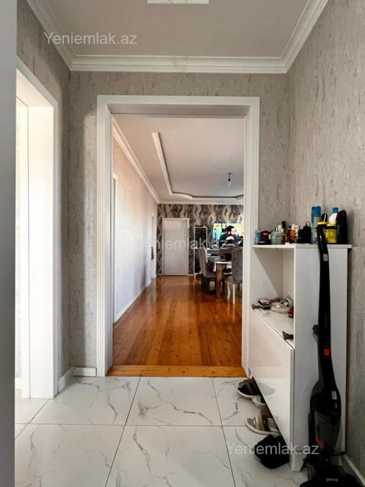 Satılır 8 otaqlı həyət evi 220 m²