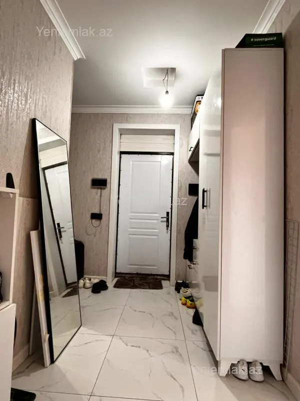 Satılır 8 otaqlı həyət evi 220 m²