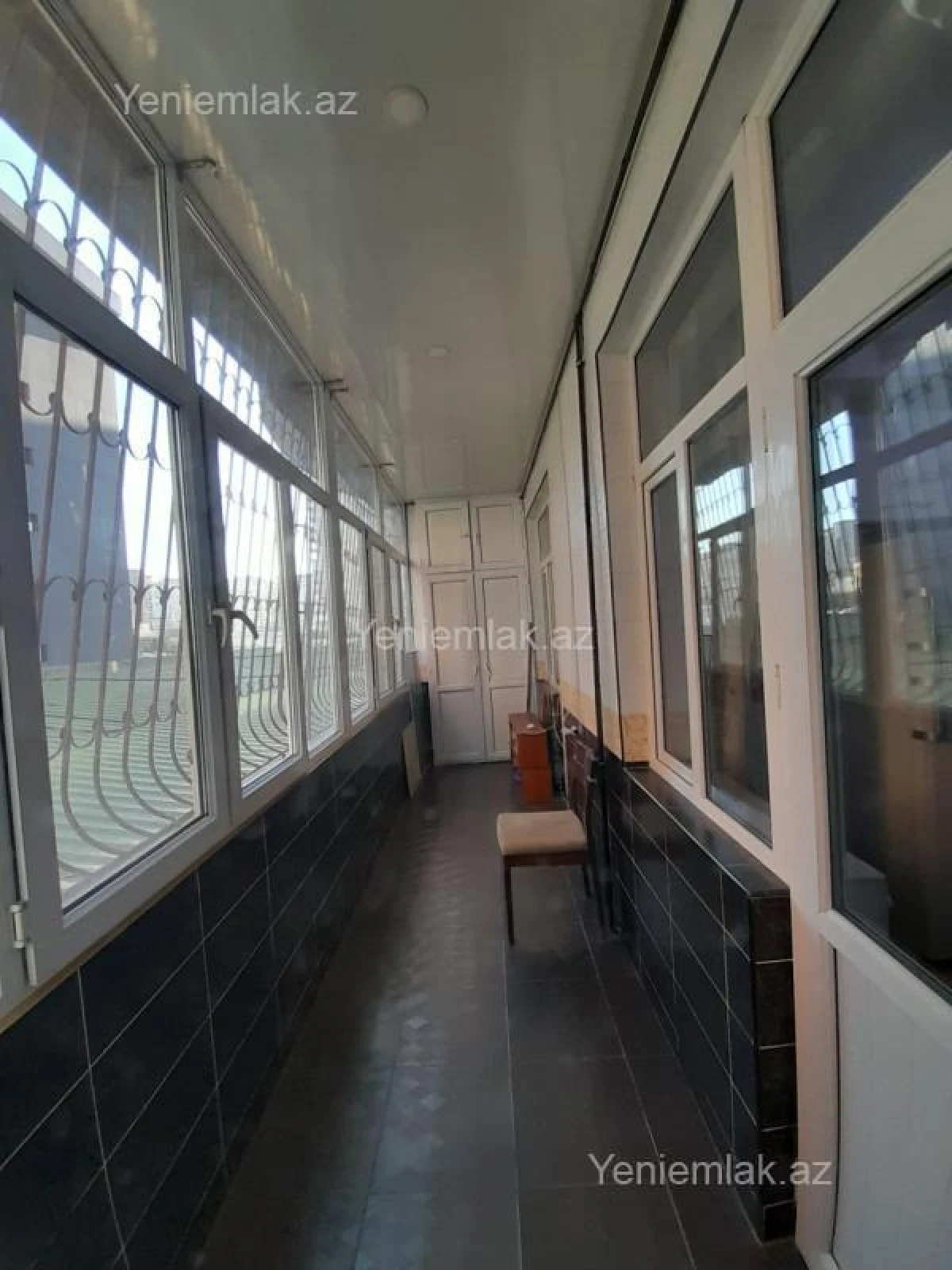 Satılır 3 otaqlı yeni tikili 135 m²