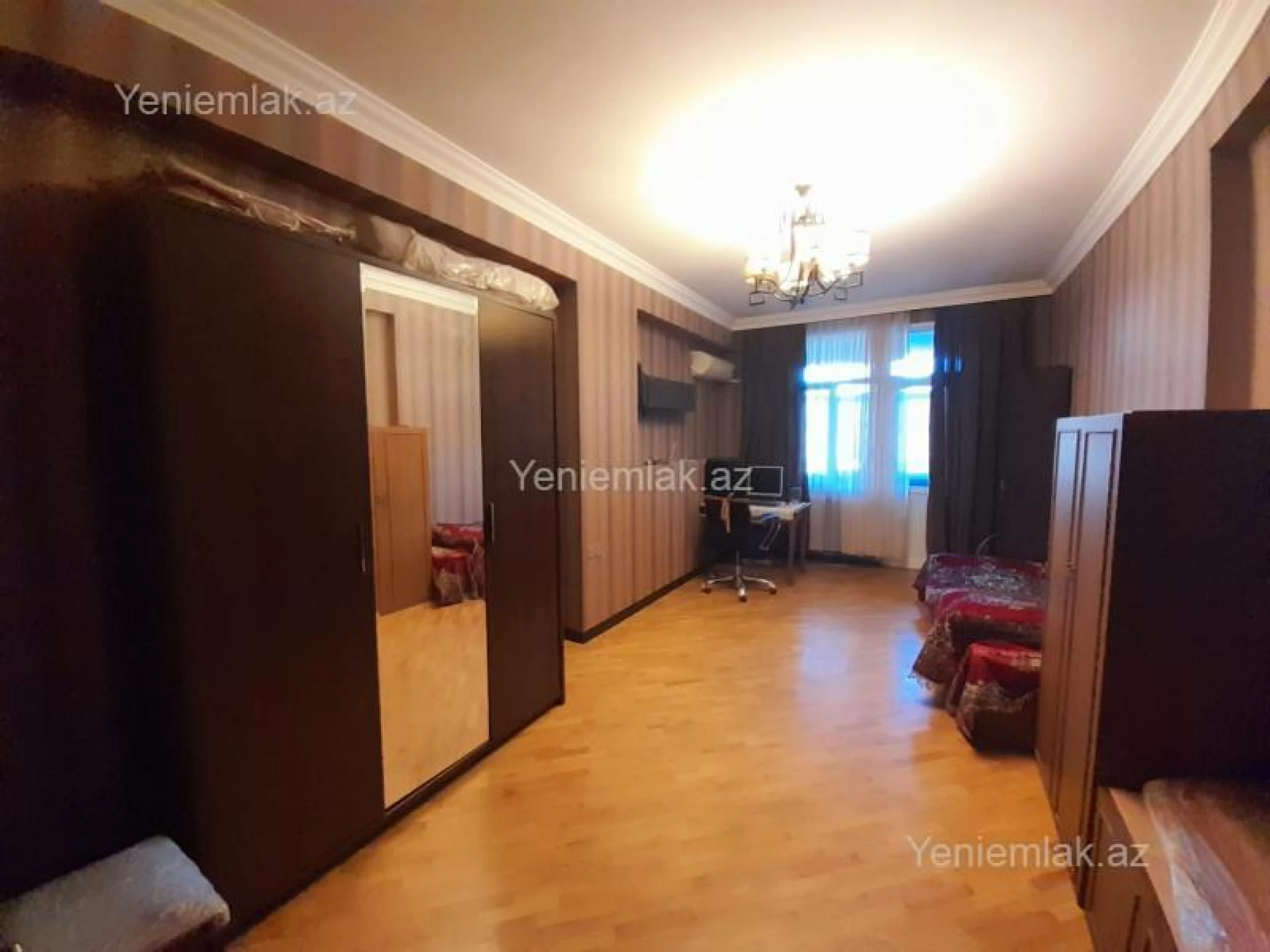 Satılır 3 otaqlı yeni tikili 135 m²