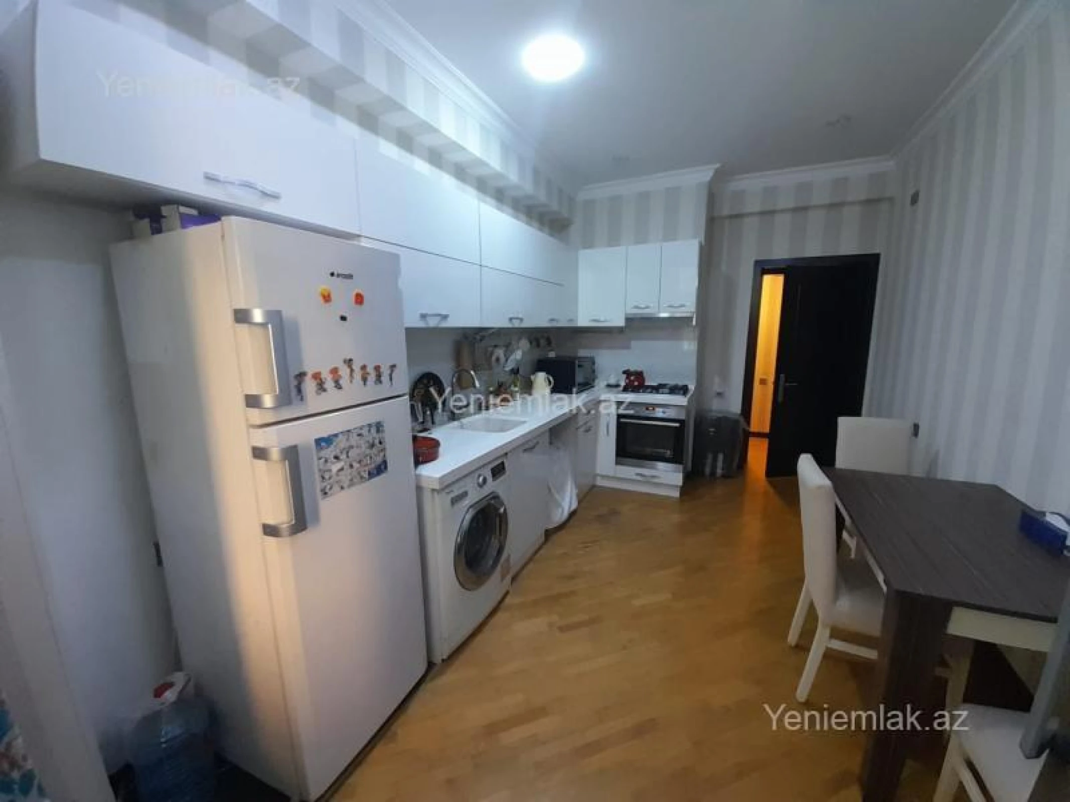 Satılır 3 otaqlı yeni tikili 135 m²
