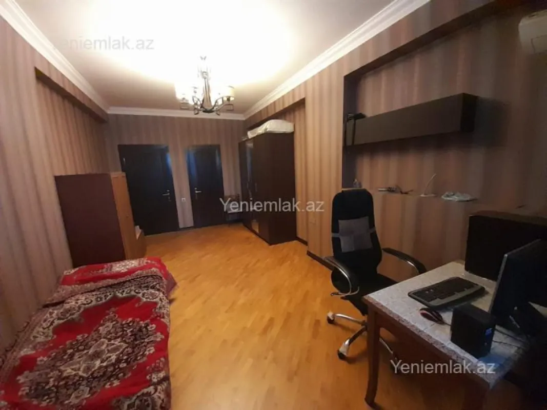 Satılır 3 otaqlı yeni tikili 135 m²