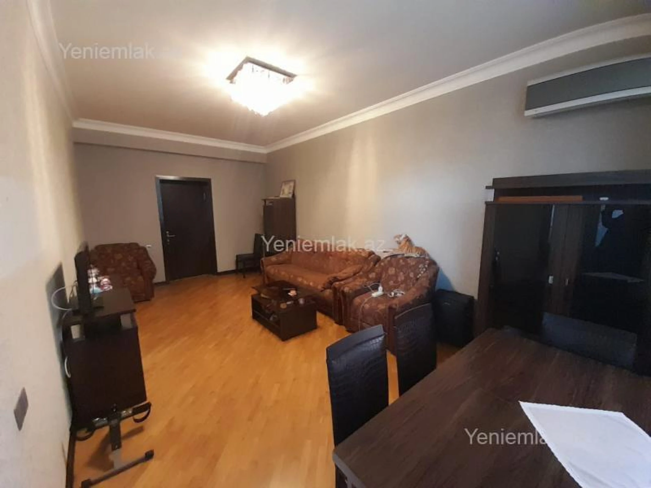 Satılır 3 otaqlı yeni tikili 135 m²