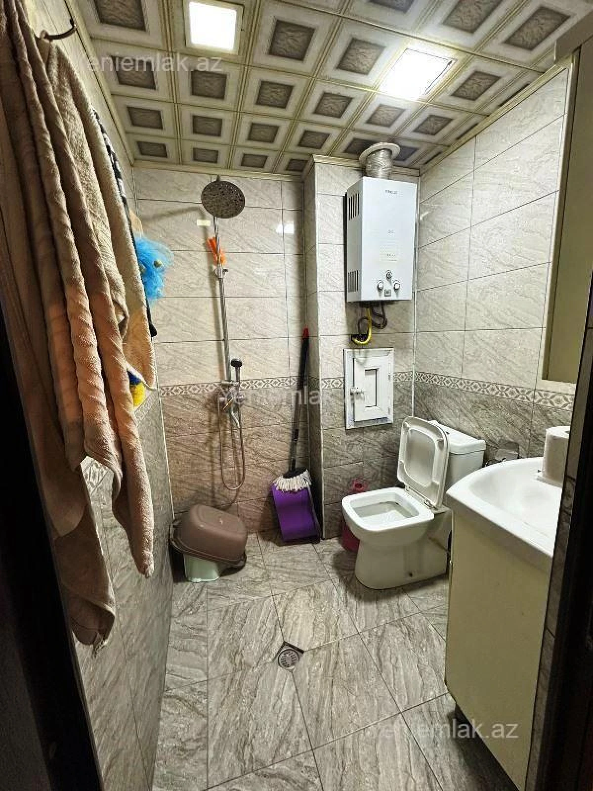 Satılır 3 otaqlı köhnə tikili 70 m²