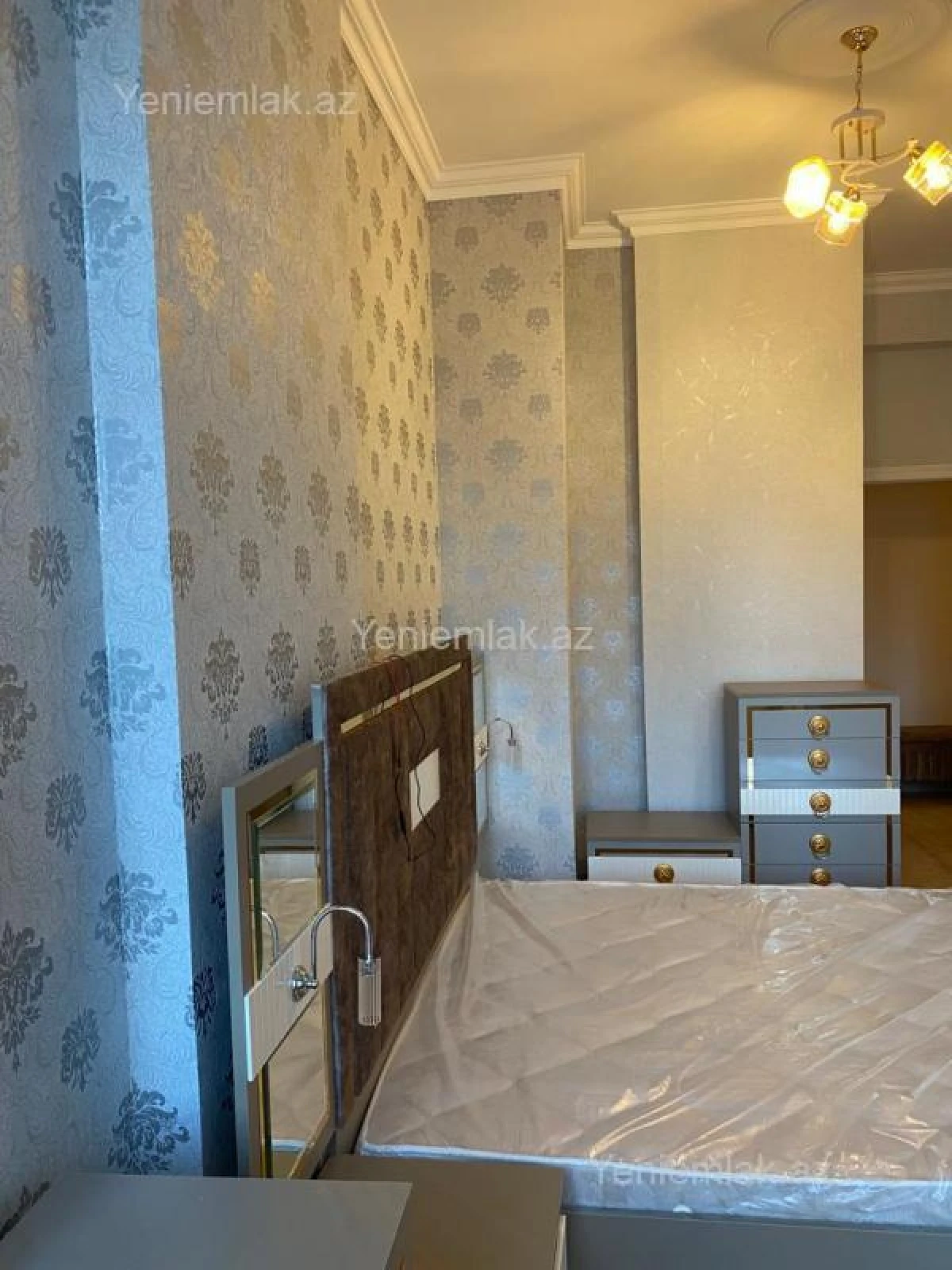 Satılır 2 otaqlı yeni tikili 75 m²