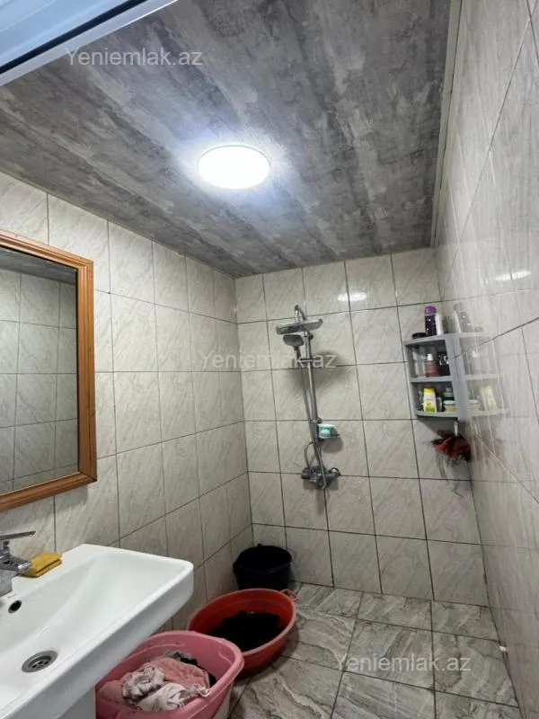 Satılır 3 otaqlı köhnə tikili 85 m²
