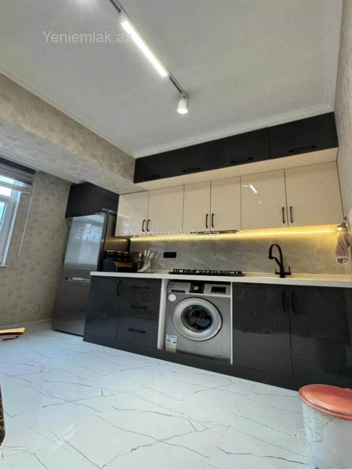 Satılır 3 otaqlı köhnə tikili 85 m²