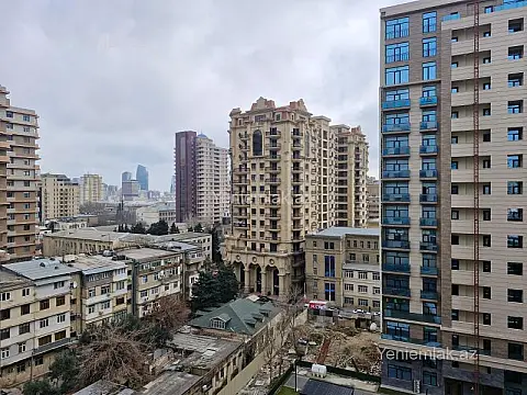 Satılır 2 otaqlı yeni tikili 66 m²