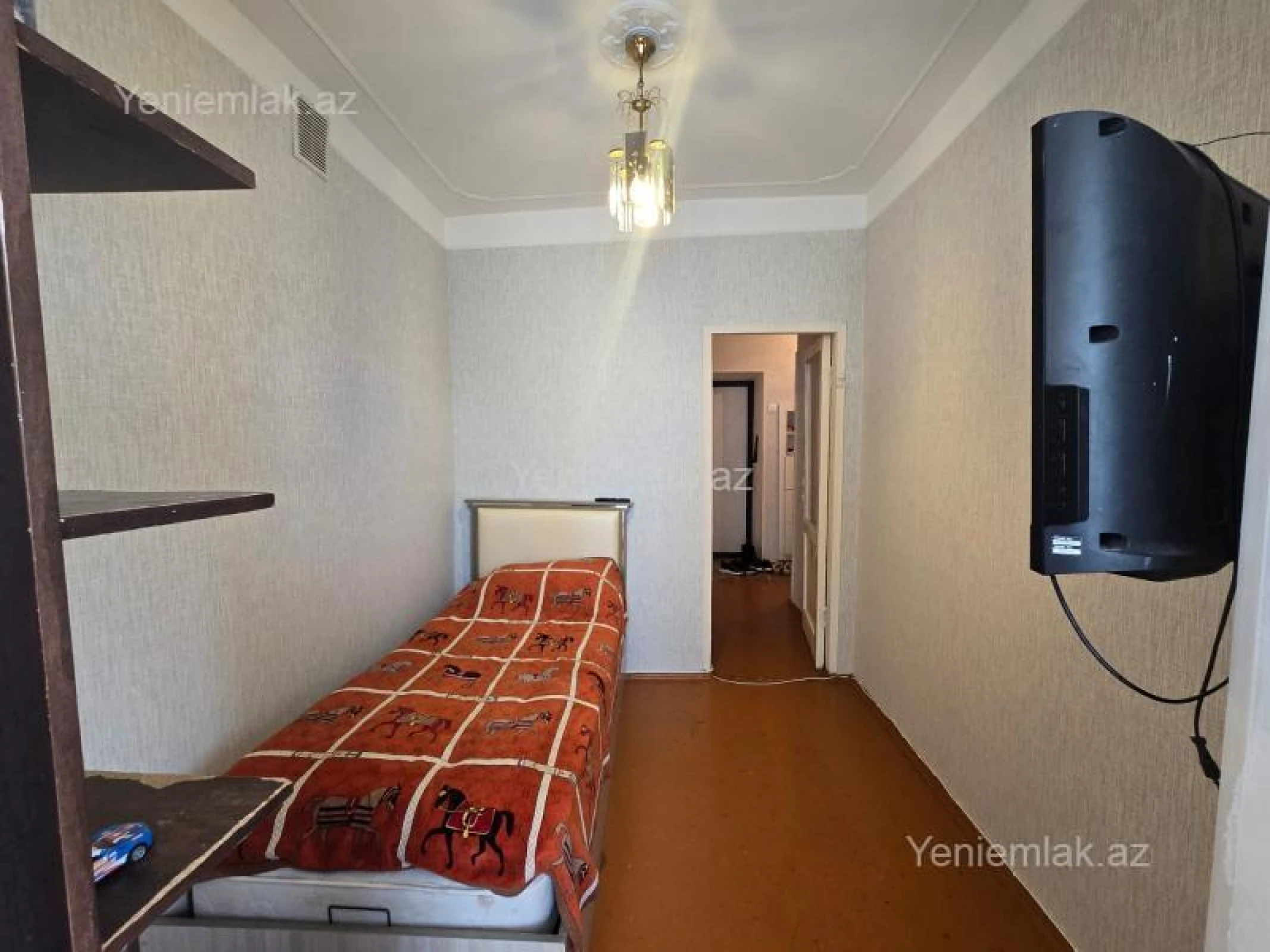 Satılır 2 otaqlı köhnə tikili 55 m²