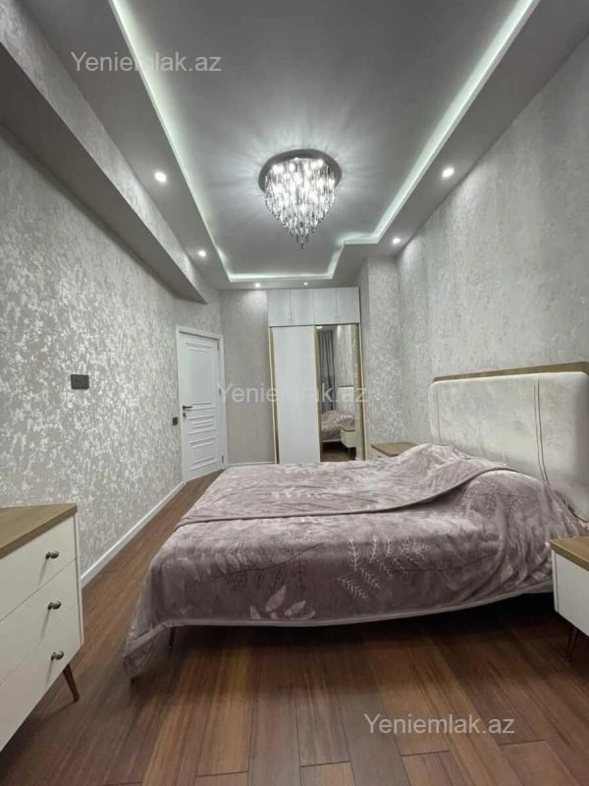 Satılır 2 otaqlı yeni tikili 65 m²